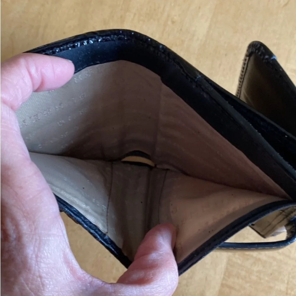 Burberry Nova Check Leather patent trim Wallet Excellent condition - Picture 8 of 8